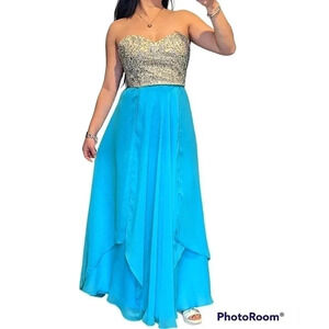 Decorated coral maxi dress size 4